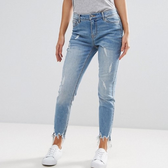 JDY Frayed Hem Jeans with Displaced Back Pocket - Picture 3 of 8